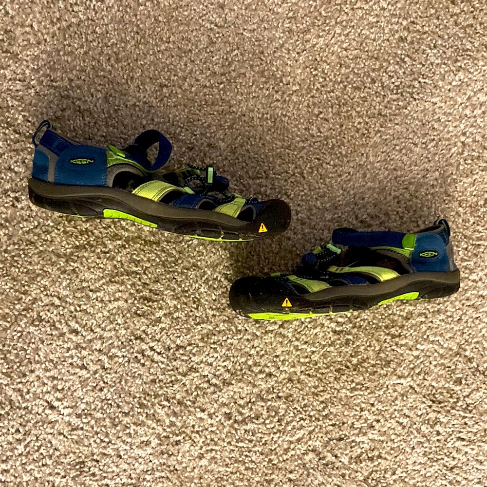 Keen green blue black sandals